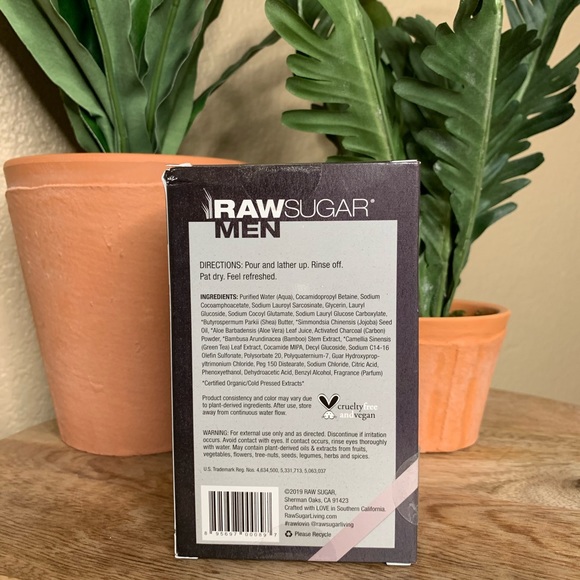 Raw Sugar: Men’s Body Wash Gift Set - Picture 2 of 4
